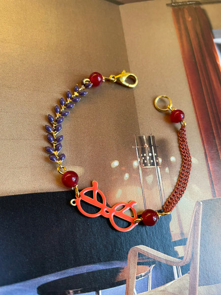 Bracciale con occhiali