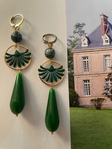 Orecchini goccia lunga resina, cerchio e fontanella