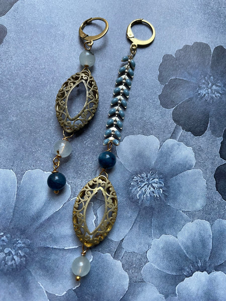 Gemelli diversi con motivo a occhio e spina di pesce