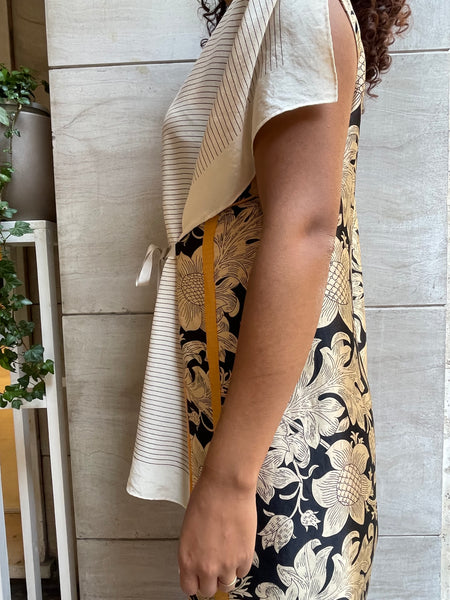 Top foulard beige a righe e fiori neri