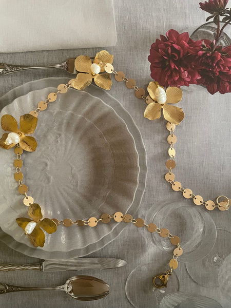 Collana girocollo fiori e perle di fiume