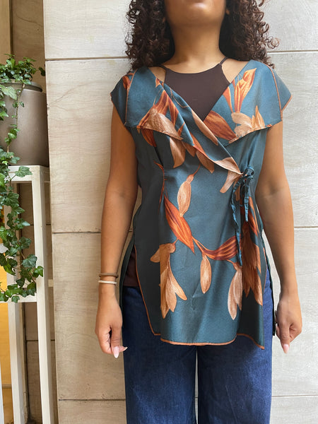 Top foulard incrociato verde, ottanio e rosa