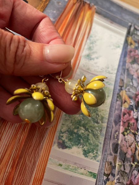 Orecchini navicella a fiore tridimensionale