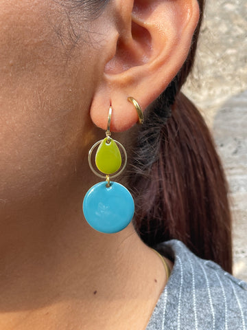 Orecchini in smalto rotondo e goccia