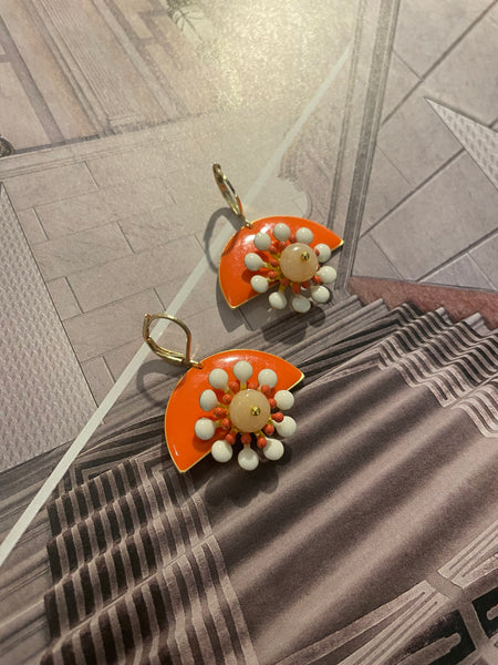 Orecchini mezzaluna arancio e fiore