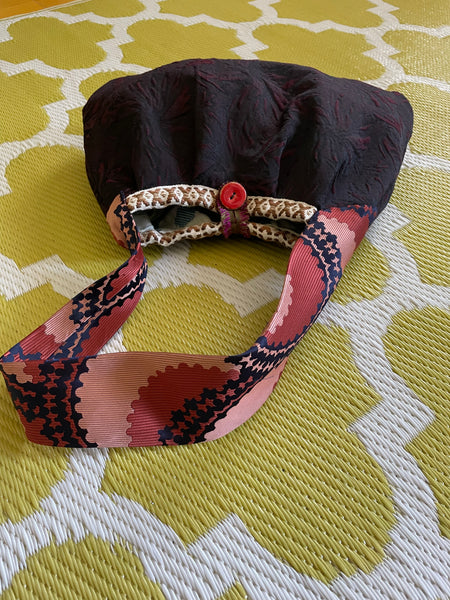 Borsa grande in tessuto bordeaux e nero con manico cravatta
