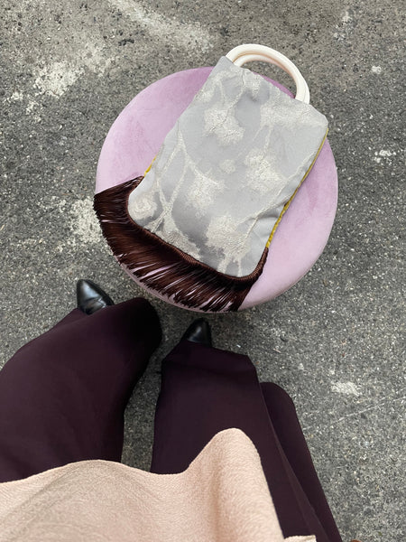 Borsa Charleston velluto giallo e tessuto lavorato grigio