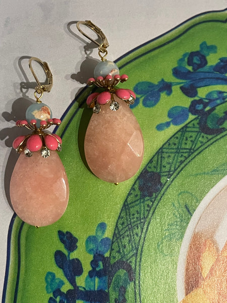 Orecchini gocce in agata e fiori tridimensionali