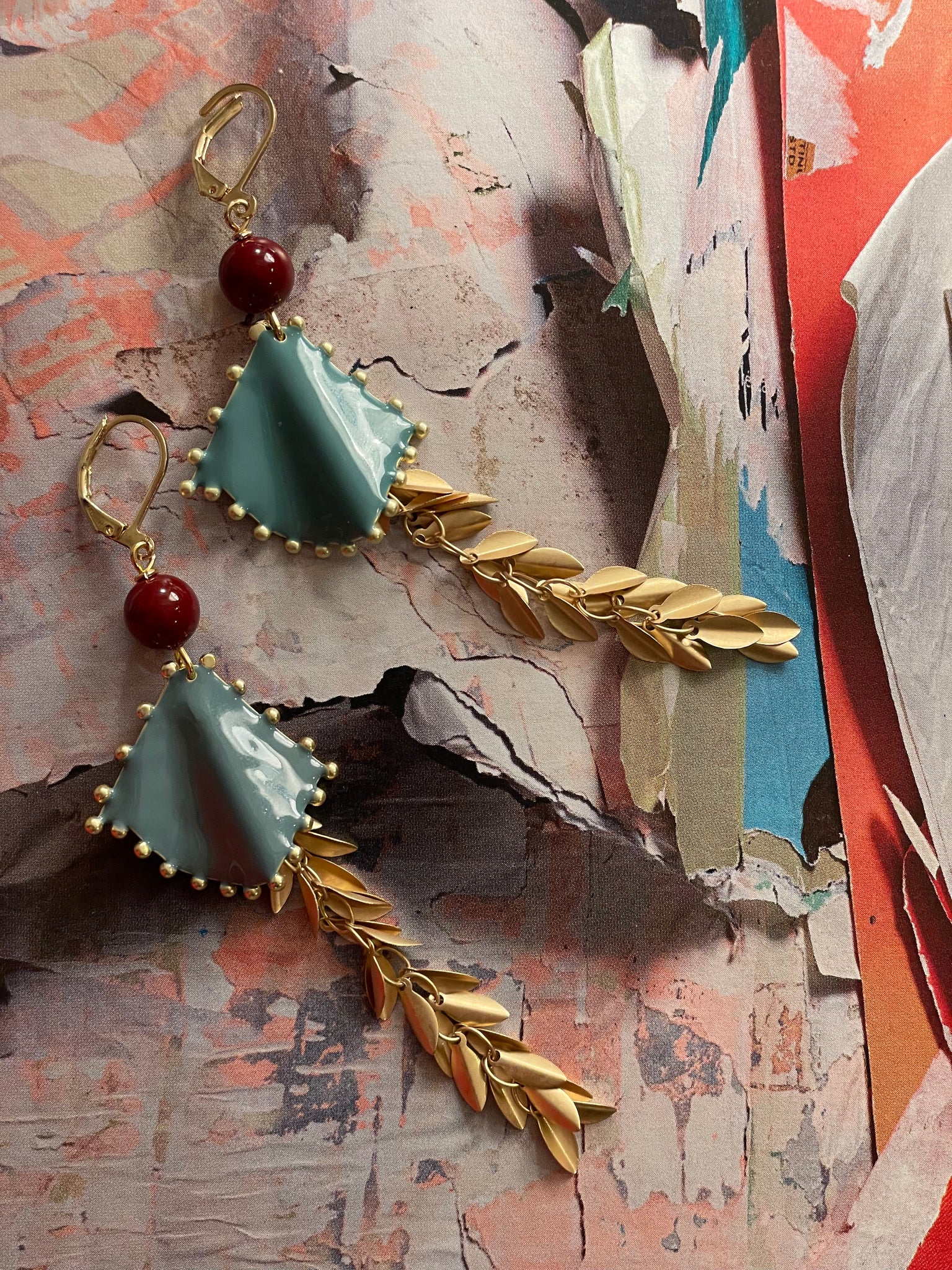 Orecchini aquilone e catenina millefoglie