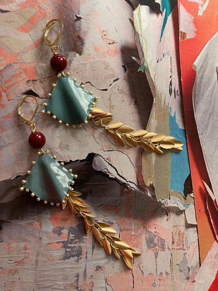 Orecchini aquilone e catenina millefoglie