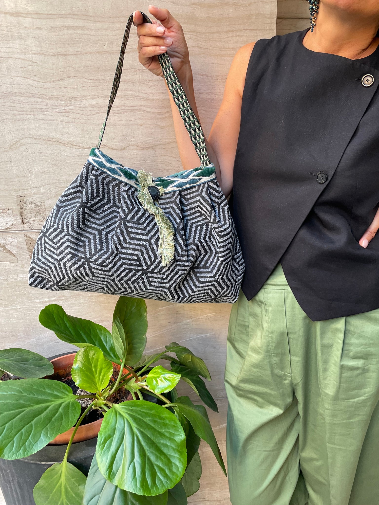 Borsa grande in velluto grigio piombo