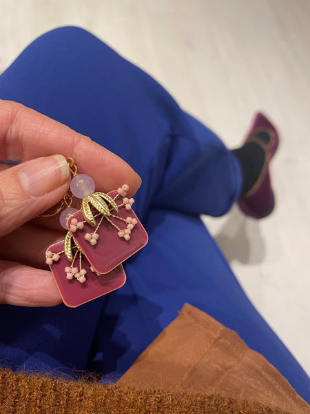 Orecchini smalto quadrato, germoglio e fiorellini