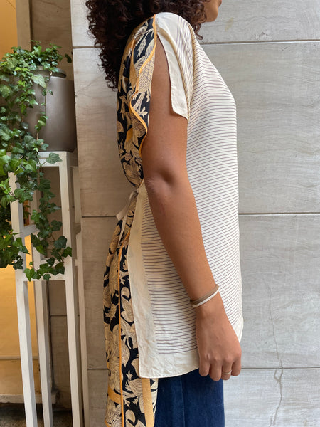 Top foulard beige a righe e fiori neri