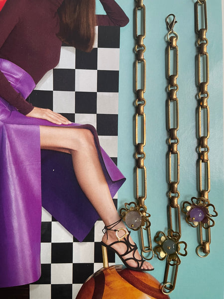 Bracciale a maglia rettangolare e fiore