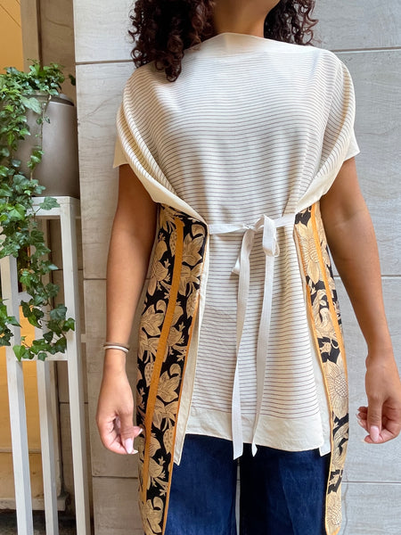 Top foulard beige a righe e fiori neri