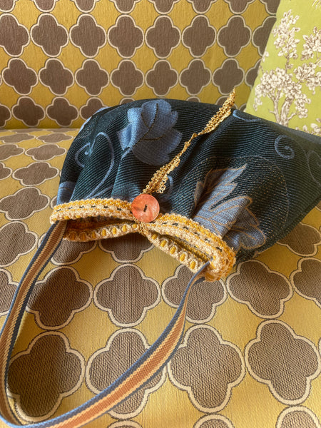 Borsa media blu fiorata