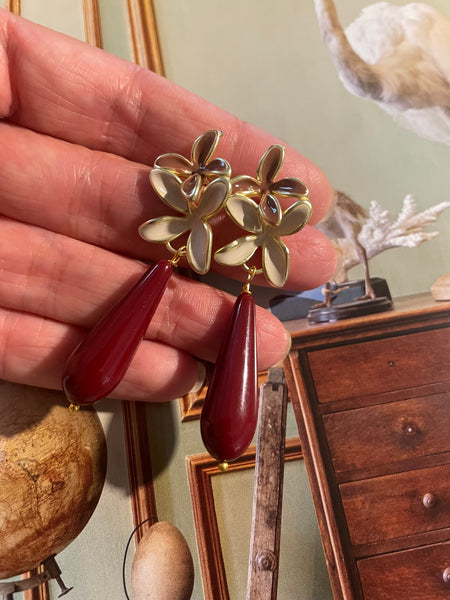 Orecchini doppio fiore smalto e goccia media