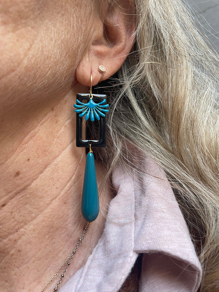 Orecchini goccia lunga resina, rettangolo nero e smalto a fontanella