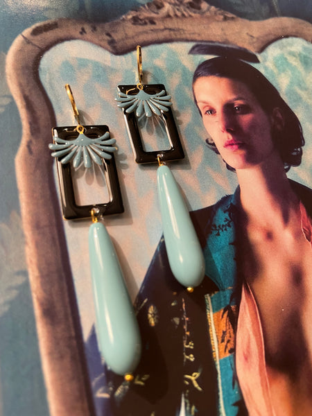 Orecchini goccia lunga resina, rettangolo nero e smalto a fontanella