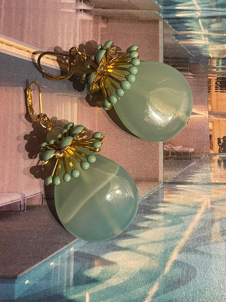 Orecchini gocce in agata e fiori tridimensionali