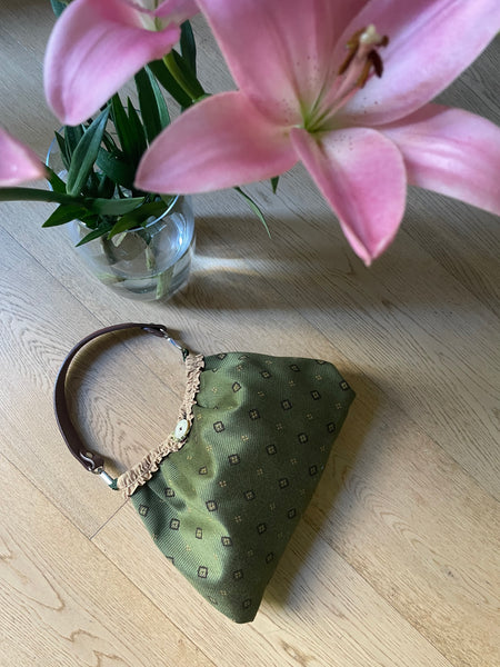 Borsa media in tessuto verde militare cravatta
