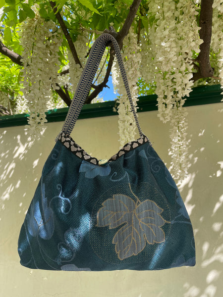 Borsa grande in tessuto blu fiorato