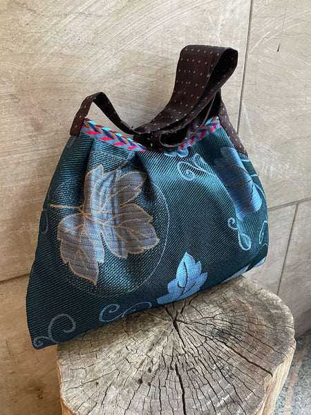 Borsa grande in tessuto blu con manico a cravatta