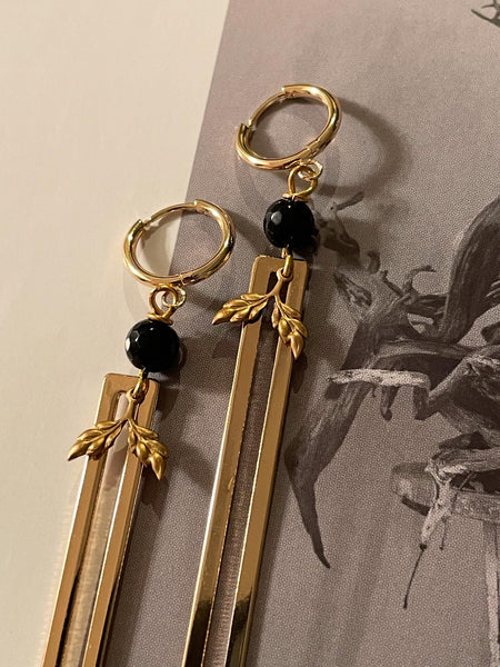 Orecchini rettangolo vuoto e foglioline