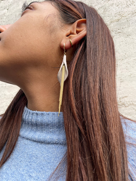 Orecchini calle e frangia