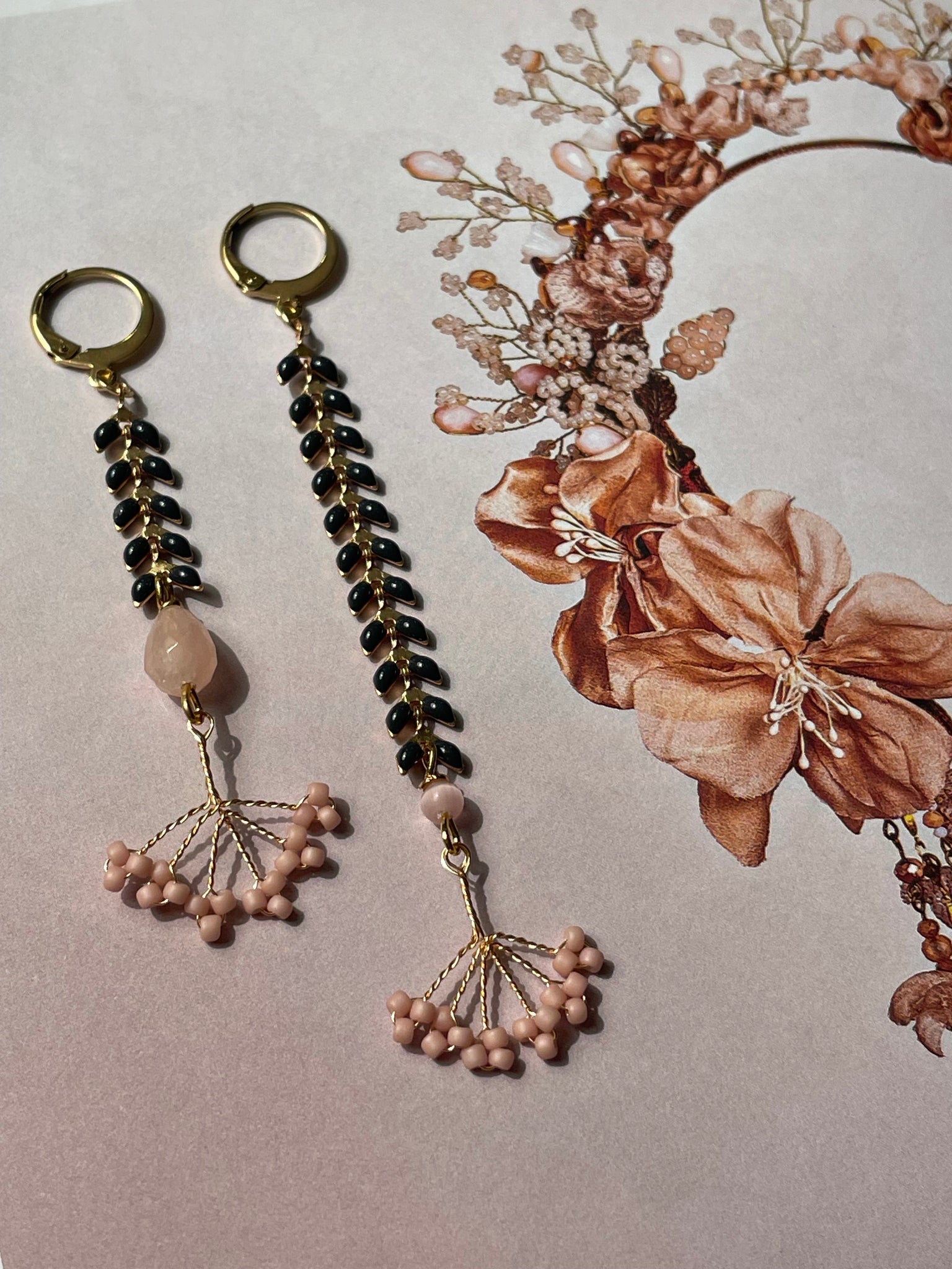 Gemelli diversi spina di pesce e ventaglietti rosa