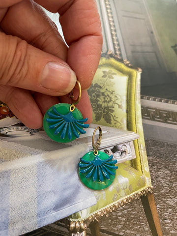 Orecchini smalto e fontanella