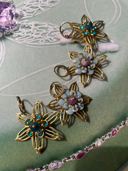 Orecchini fiore filigrana e fiore smaltato