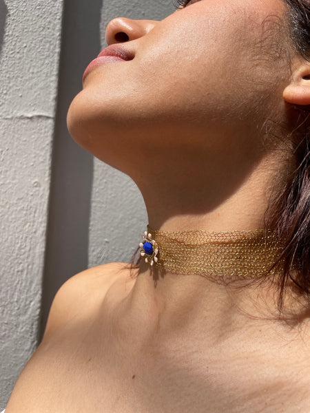 Chocker in maglia uncinetto