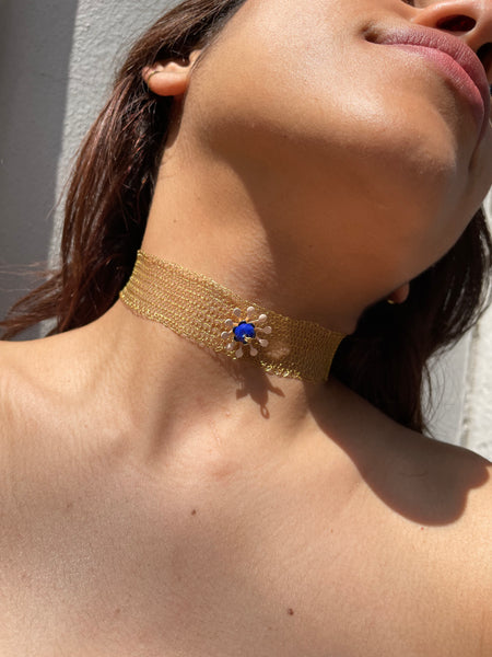 Chocker in maglia uncinetto
