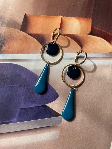 Orecchini in smalto rotondo e goccia