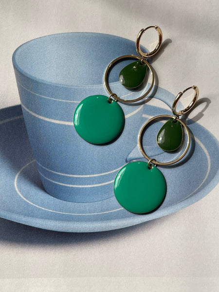 Orecchini in smalto rotondo e goccia