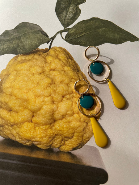 Orecchini in smalto rotondo e goccia