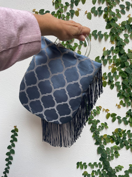 Borsa Charleston tessuto azzurro e verde acido lavorato