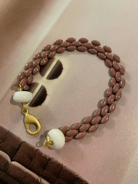 Bracciale con maglia rosa antico