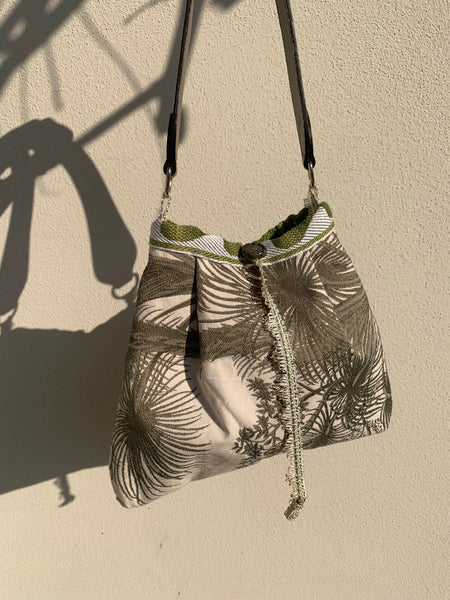 Borsa bianca e grigio-verde fil coupé